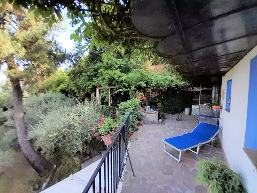 Immagine 12 di Villa in vendita  a Pietrasanta