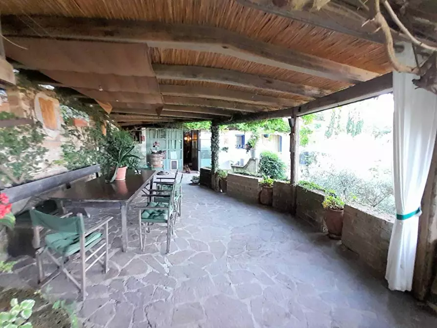 Immagine 14 di Villa in vendita  a Pietrasanta