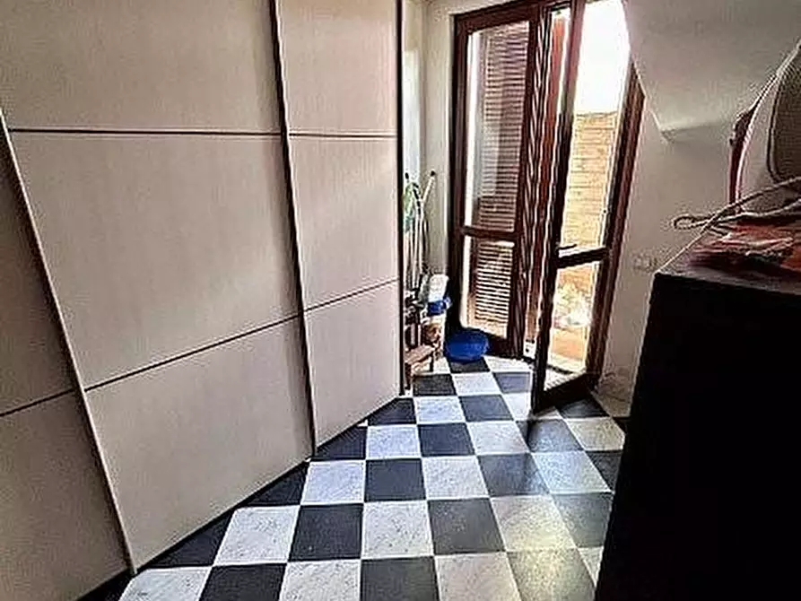 Immagine 10 di Casa bifamiliare in vendita  a Seravezza