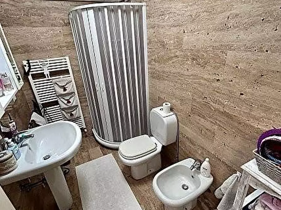 Immagine 7 di Casa bifamiliare in vendita  a Seravezza