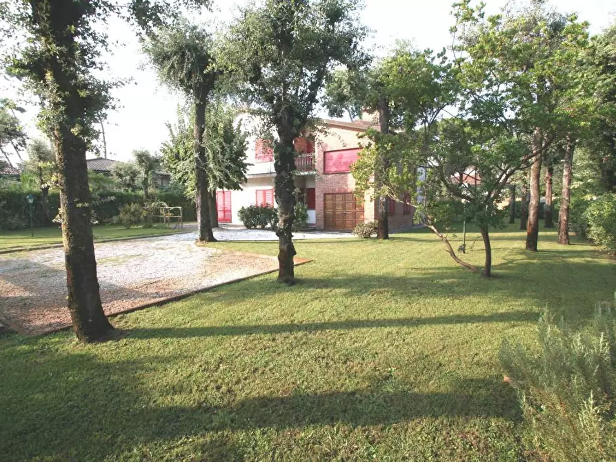 Immagine 2 di Villa in affitto  a Forte Dei Marmi