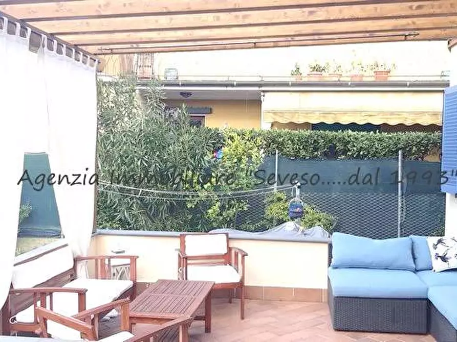 Immagine 3 di Villa in affitto  a Pietrasanta