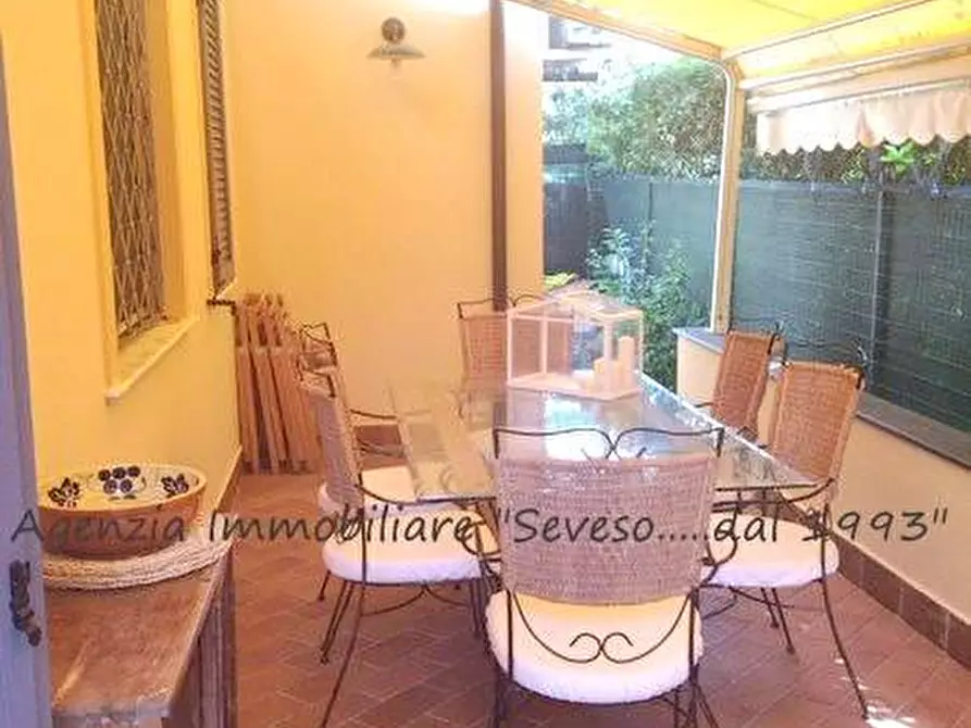 Immagine 7 di Villa in affitto  a Pietrasanta