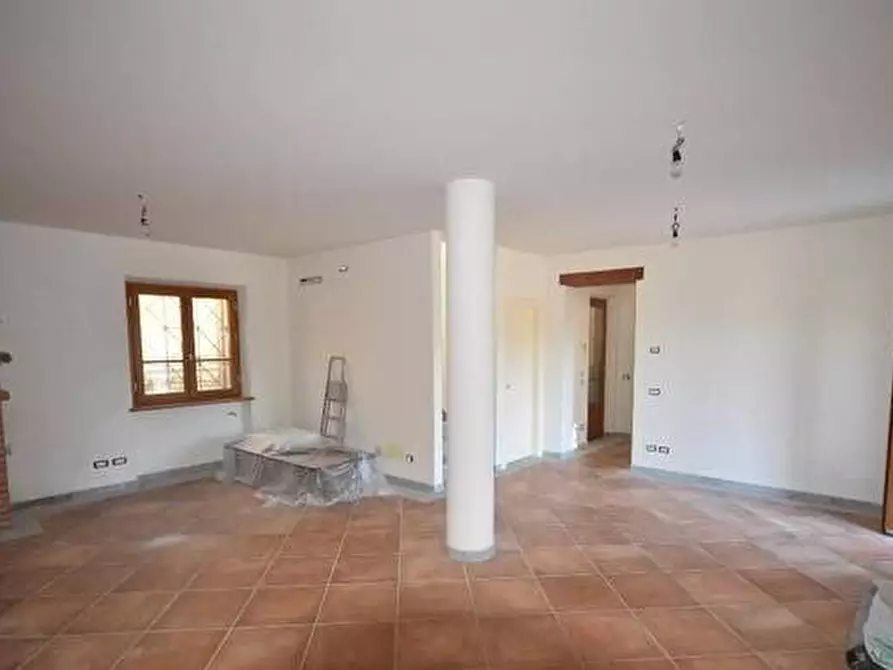 Immagine 13 di Rustico / casale in vendita  a Pietrasanta