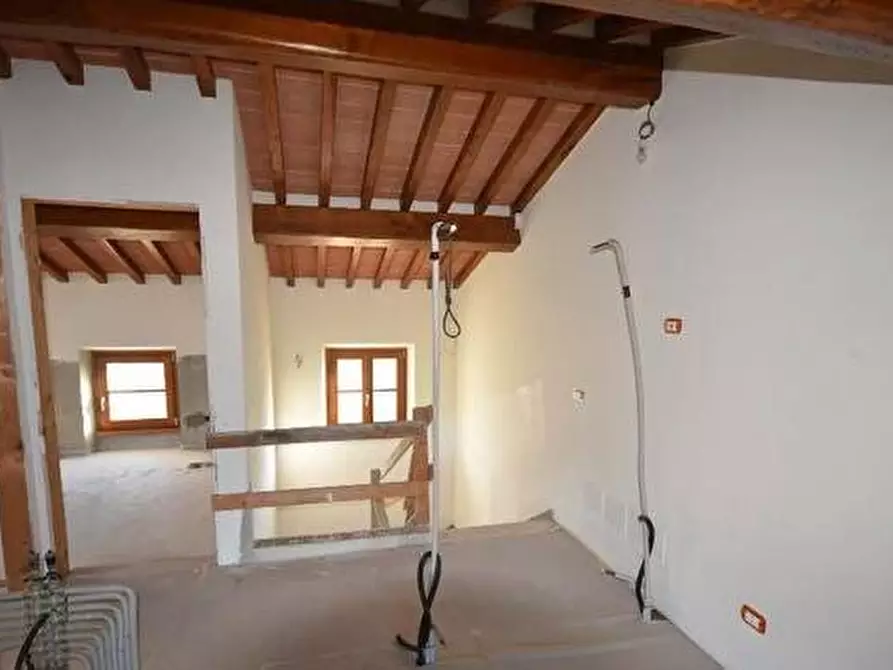 Immagine 12 di Rustico / casale in vendita  a Pietrasanta