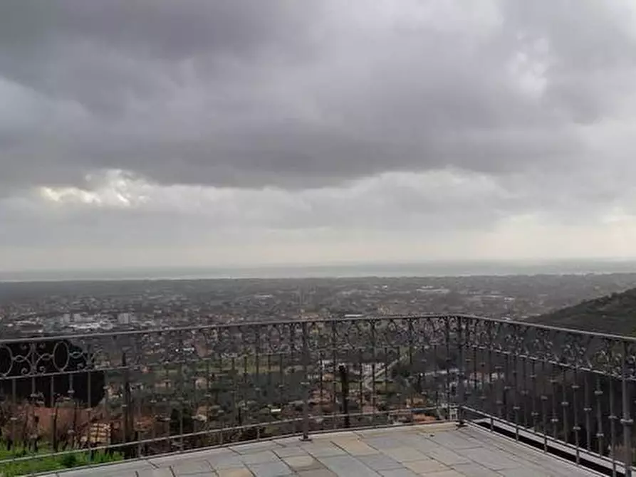 Immagine 30 di Rustico / casale in vendita  a Pietrasanta