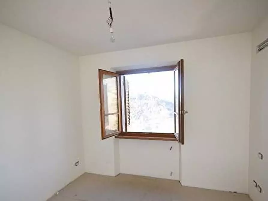 Immagine 34 di Rustico / casale in vendita  a Pietrasanta