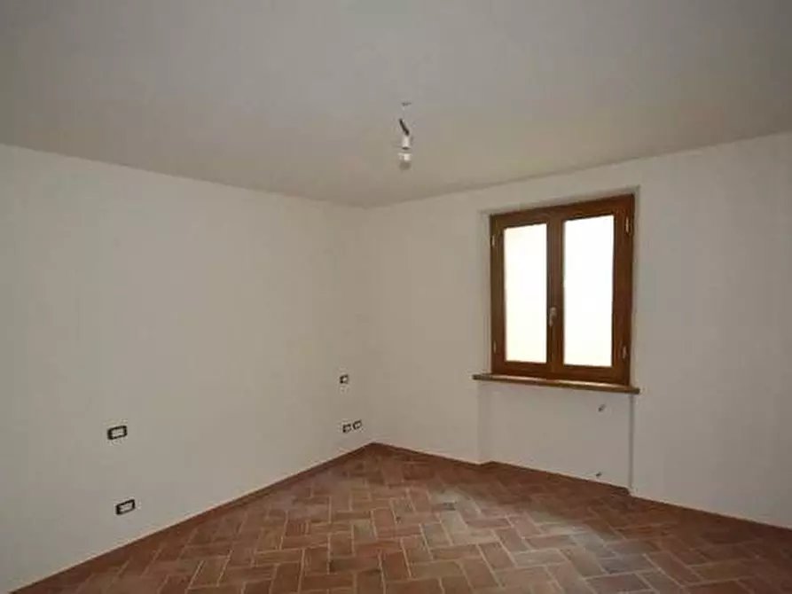 Immagine 36 di Rustico / casale in vendita  a Pietrasanta