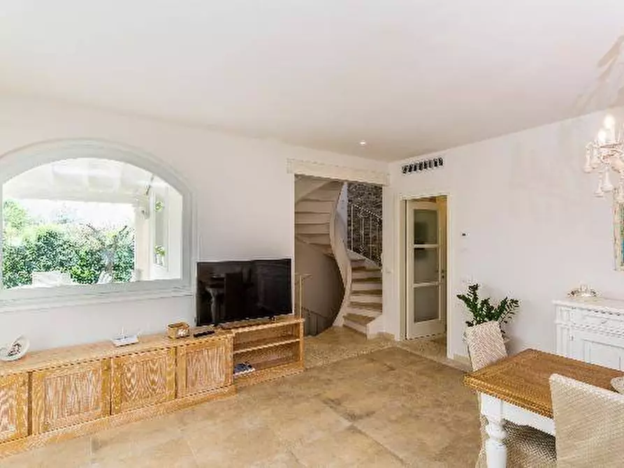 Immagine 8 di Villa in affitto  a Forte Dei Marmi