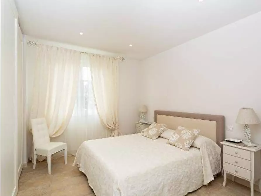 Immagine 12 di Villa in affitto  a Forte Dei Marmi