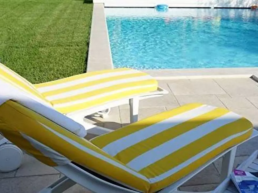 Immagine 6 di Villa in affitto  a Forte Dei Marmi