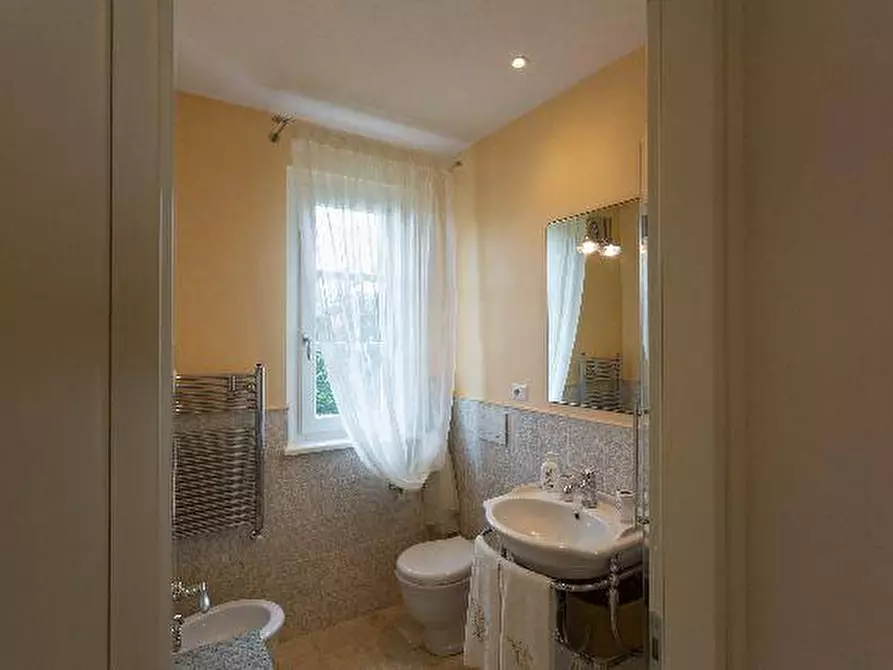 Immagine 18 di Villa in affitto  a Forte Dei Marmi