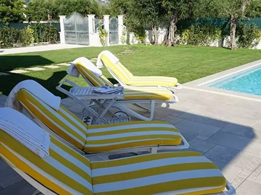 Immagine 4 di Villa in affitto  a Forte Dei Marmi