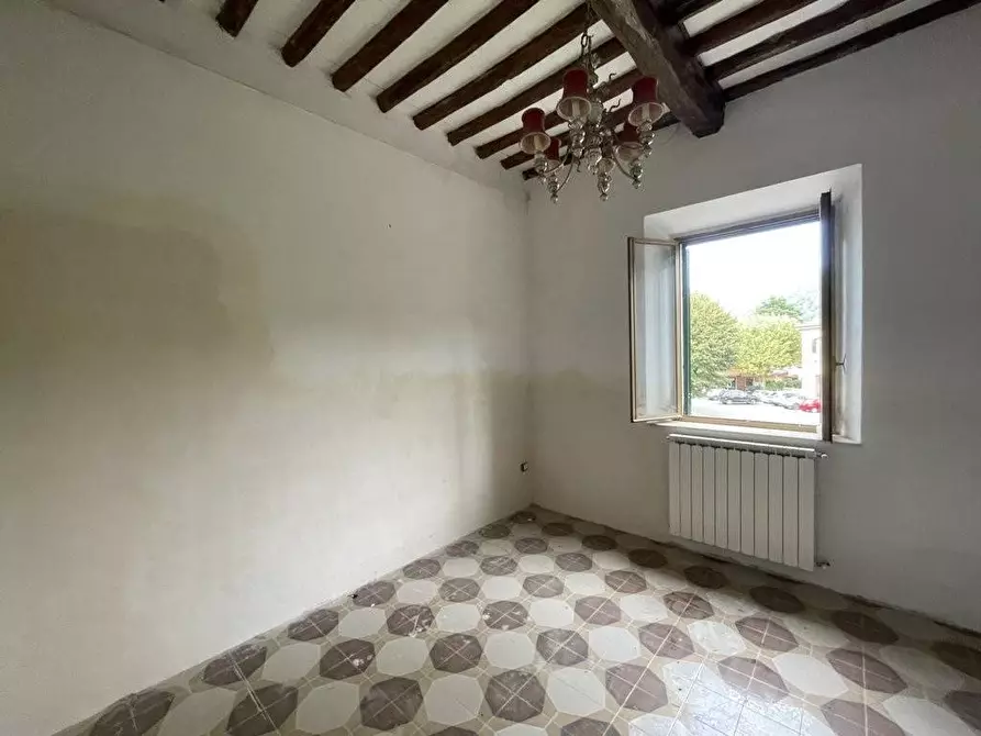 Immagine 8 di Appartamento in vendita  a Lucca