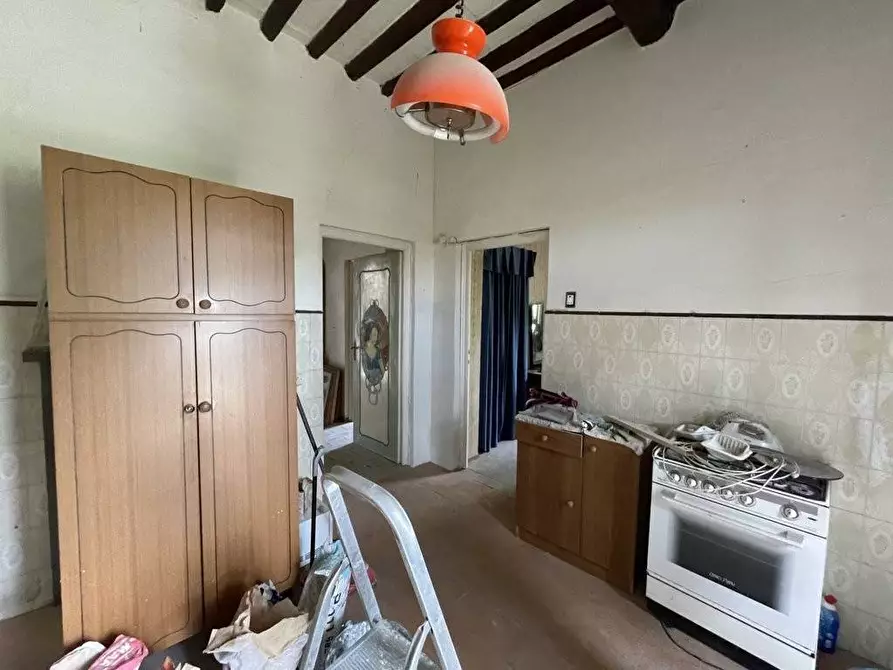 Immagine 5 di Appartamento in vendita  a Lucca