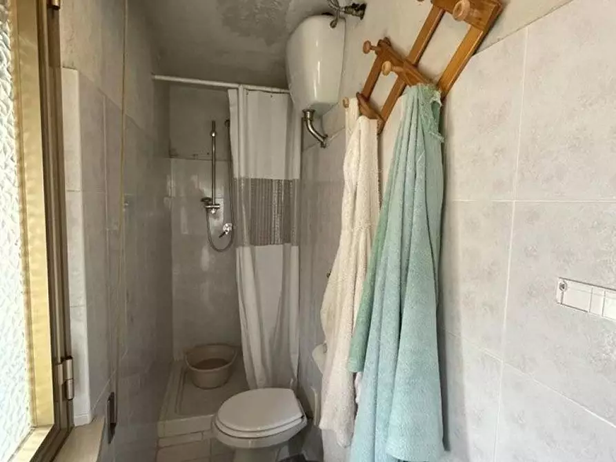 Immagine 18 di Appartamento in vendita  a Lucca