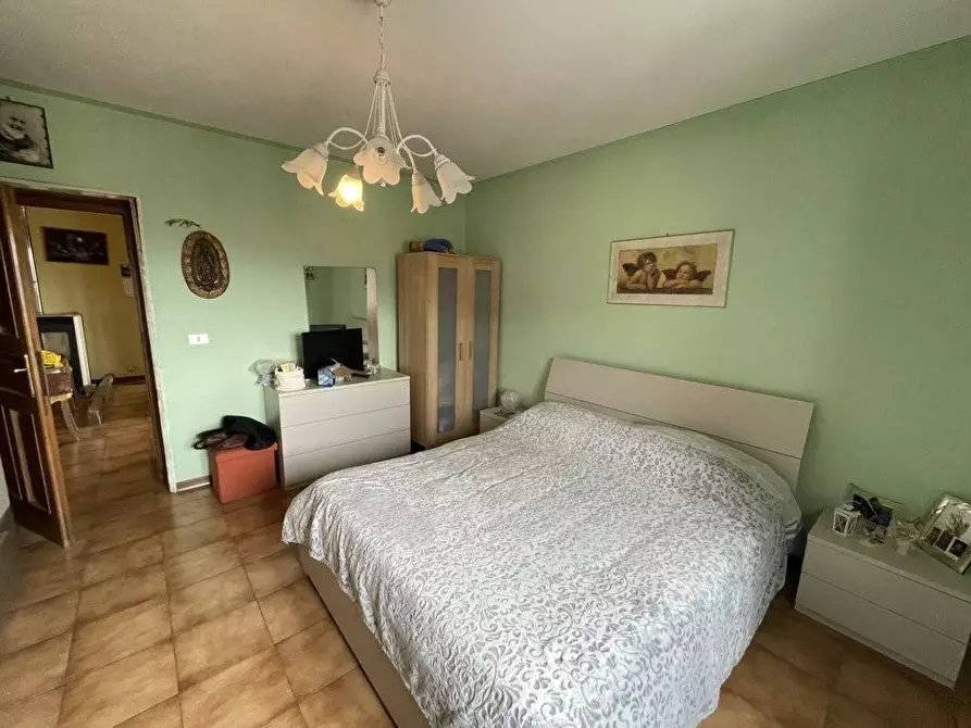 Immagine 13 di Appartamento in vendita  a Lucca