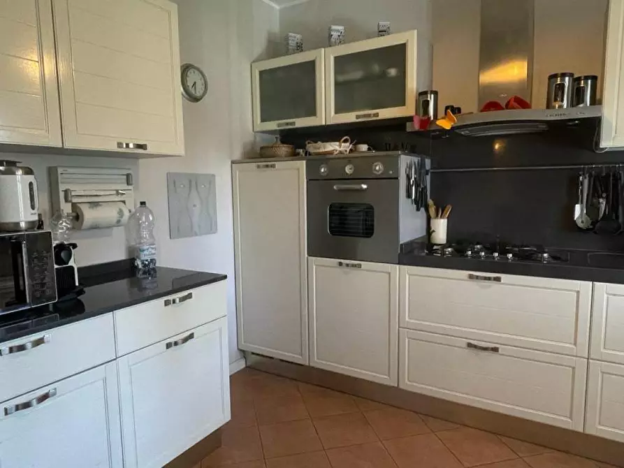 Immagine 14 di Casa trifamiliare in vendita  a Lucca