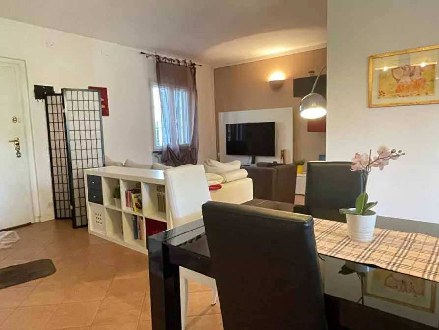 Immagine 13 di Casa trifamiliare in vendita  a Lucca