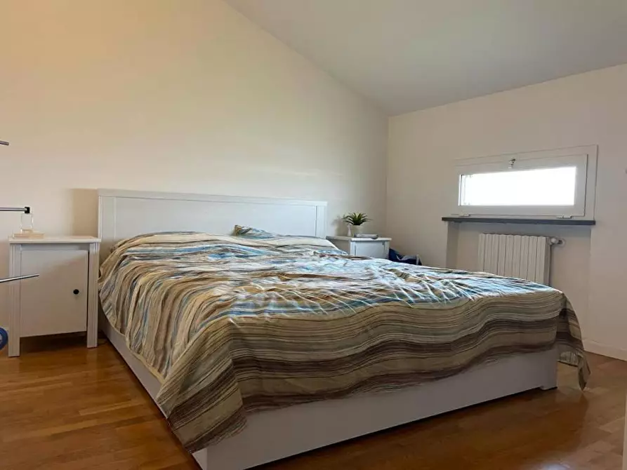 Immagine 5 di Casa trifamiliare in vendita  a Lucca