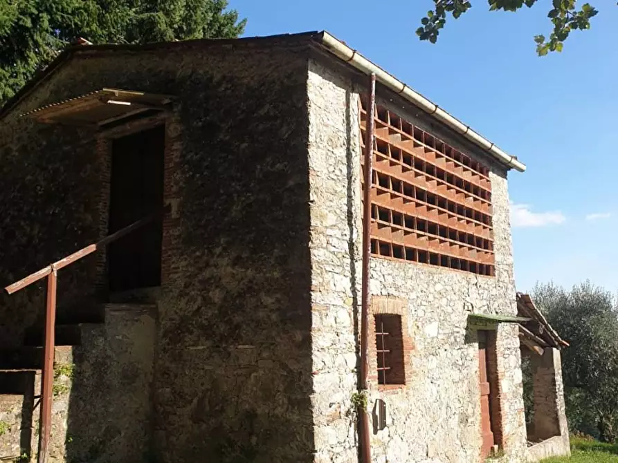 Immagine 32 di Rustico / casale in vendita  a Pescaglia