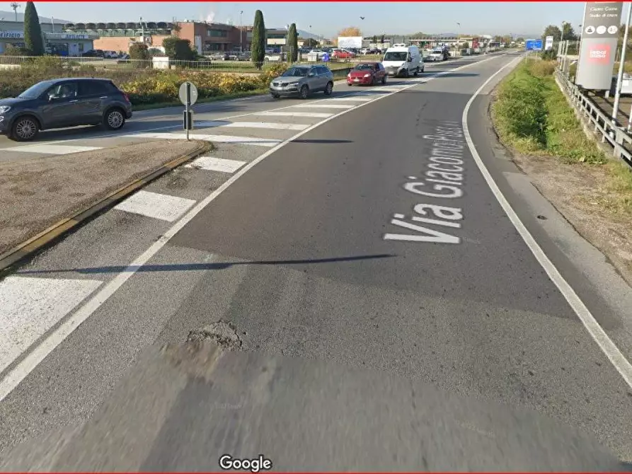 Immagine 4 di Locale commerciale in affitto  a Porcari