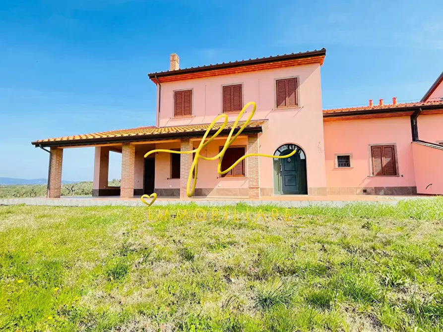 Immagine 1 di Casa indipendente in vendita  a Cecina