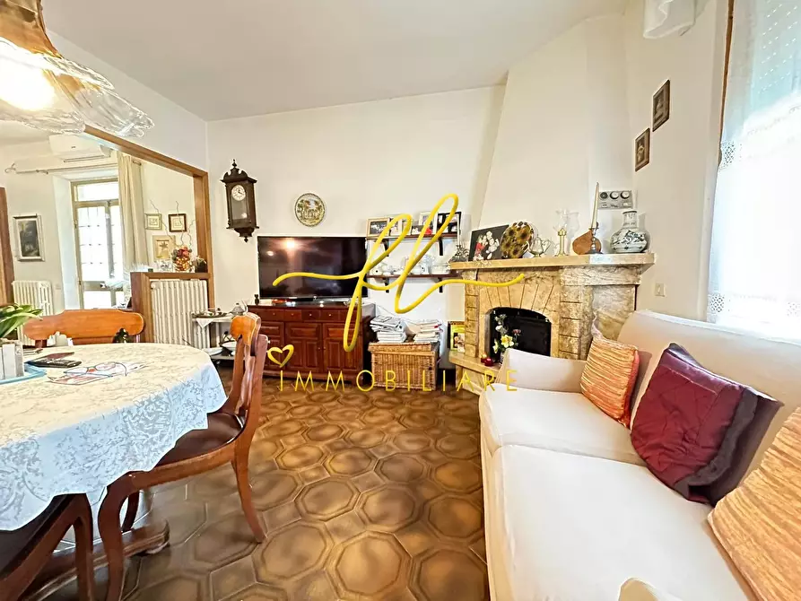 Immagine 5 di Appartamento in vendita  a Cecina