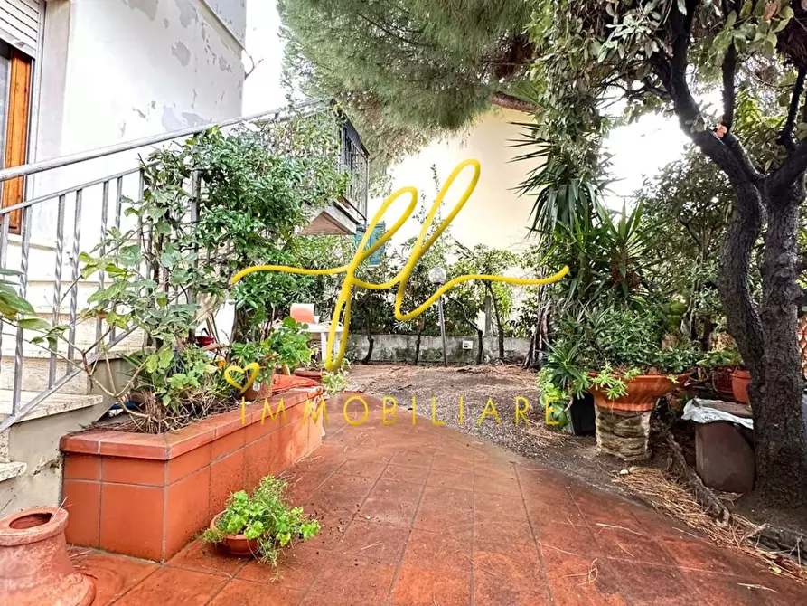 Immagine 2 di Appartamento in vendita  a Cecina