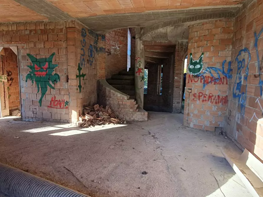 Immagine 18 di Villa in vendita  a Capannori