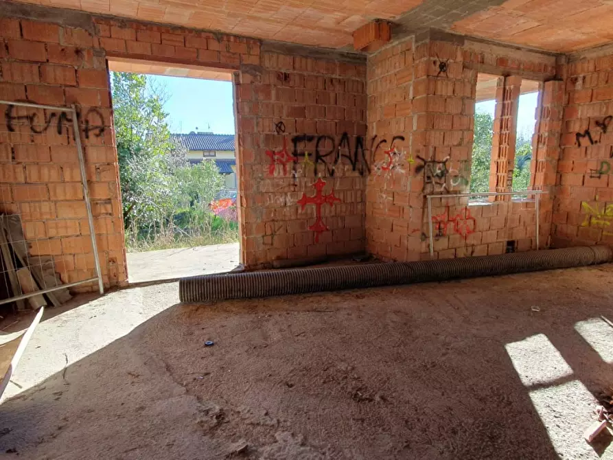 Immagine 6 di Villa in vendita  a Capannori