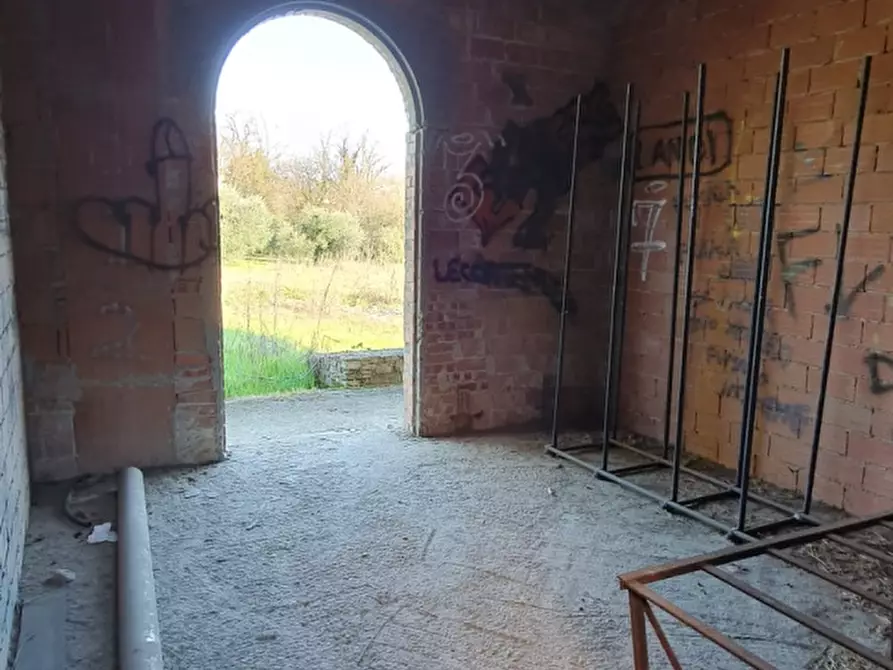 Immagine 14 di Villa in vendita  a Capannori