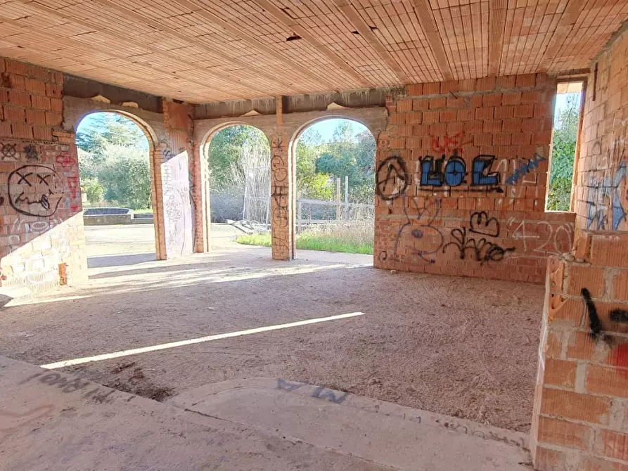 Immagine 4 di Villa in vendita  a Capannori