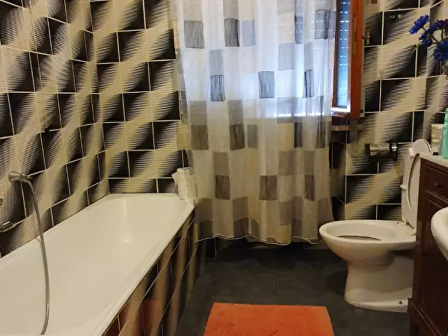 Immagine 7 di Casa bifamiliare in vendita  a Porcari