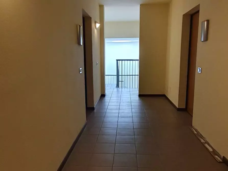 Immagine 5 di Ufficio in vendita  a Capannori