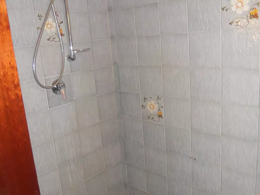 Immagine 13 di Casa semindipendente in vendita  a Altopascio