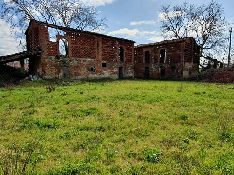 Immagine 4 di Deposito in vendita  a Porcari