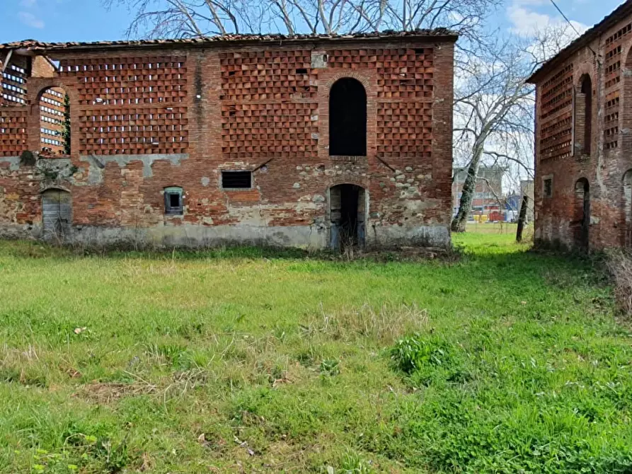 Immagine 4 di Deposito in vendita  a Porcari