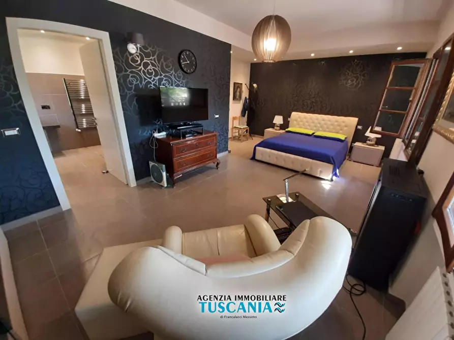 Immagine 21 di Villa in vendita  a Monteverdi Marittimo