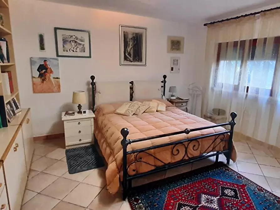 Immagine 6 di Villa in vendita  a Cecina