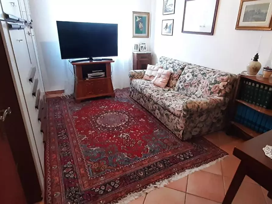 Immagine 21 di Villa in vendita  a Cecina