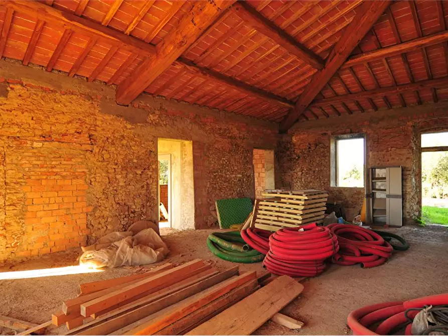 Immagine 9 di Casa indipendente in vendita  a Lastra A Signa