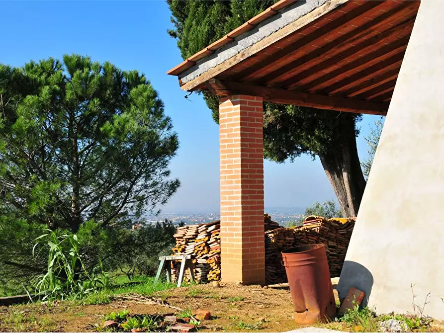 Immagine 1 di Casa indipendente in vendita  a Lastra A Signa