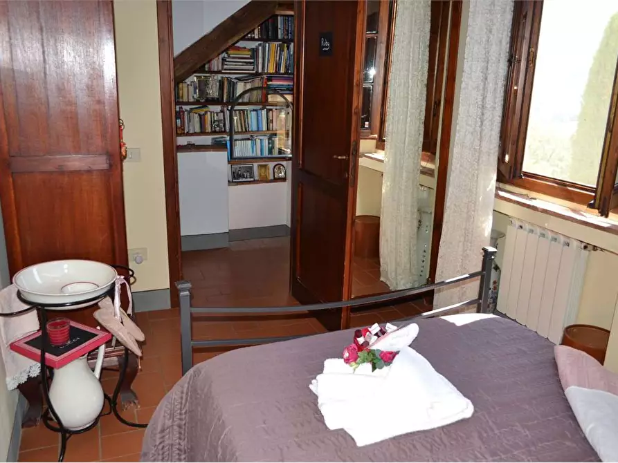 Immagine 10 di Porzione di casa in vendita  a Montespertoli