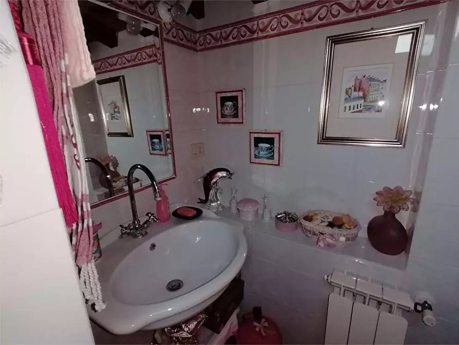 Immagine 22 di Porzione di casa in vendita  a Montespertoli