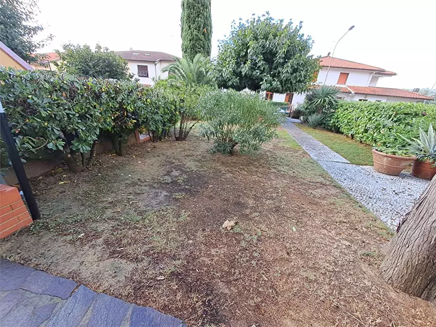 Immagine 23 di Villa in vendita  a Vinci