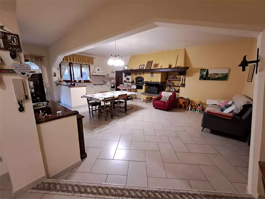 Immagine 6 di Villa in vendita  a Vinci