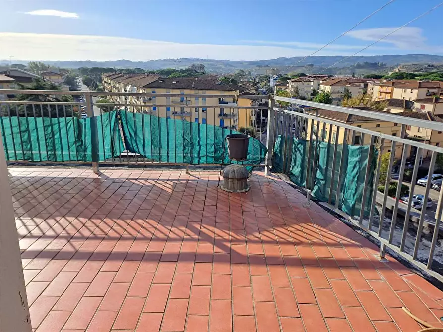 Immagine 10 di Appartamento in vendita  a Castelfiorentino