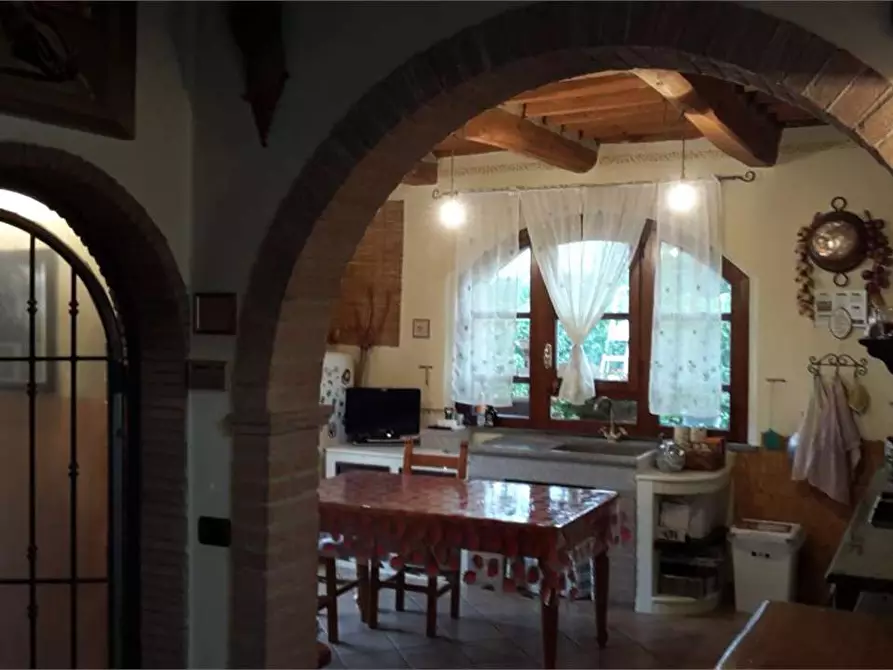 Immagine 7 di Casa colonica in vendita  a Montopoli In Val D'arno