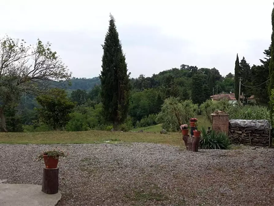 Immagine 1 di Casa colonica in vendita  a Montopoli In Val D'arno